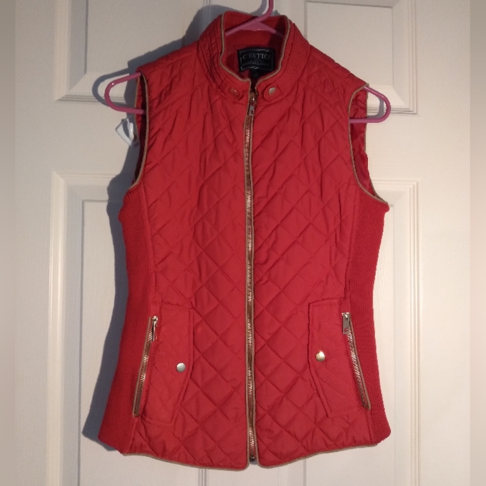 C'esttoi Women's Quilted Vest - Red - Size SMALL